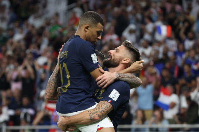 France suffer massive injury scare ahead of final