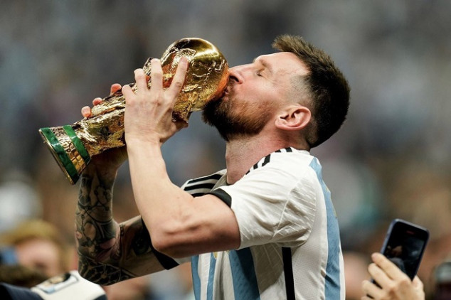 Messi states he will not retire after WC triumph
