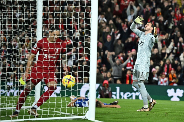 Angleterre: victoire heureuse de Liverpool avec deux buts de Leicester contre son camp