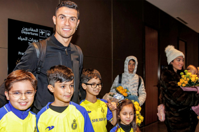 'See you soon': Ronaldo set for hero's welcome in Saudi Arabia