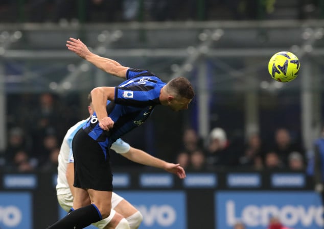 Napoli stunned as Dzeko's header ends unbeaten run