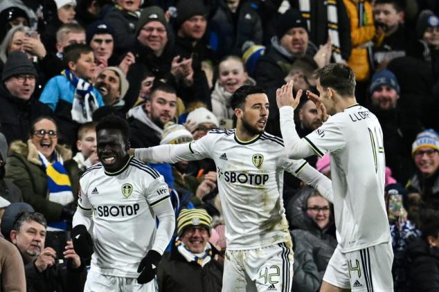 Leeds vence Cardiff (5-2) e avança à quarta fase da FA Cup
