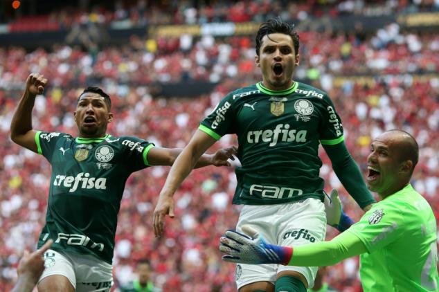 Palmeiras gana la Supercopa de Brasil en vibrante choque ante Flamengo