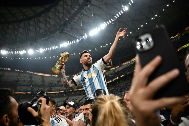 Messi dijo que le hubiese gustado que Maradona le entregara la copa del mundo