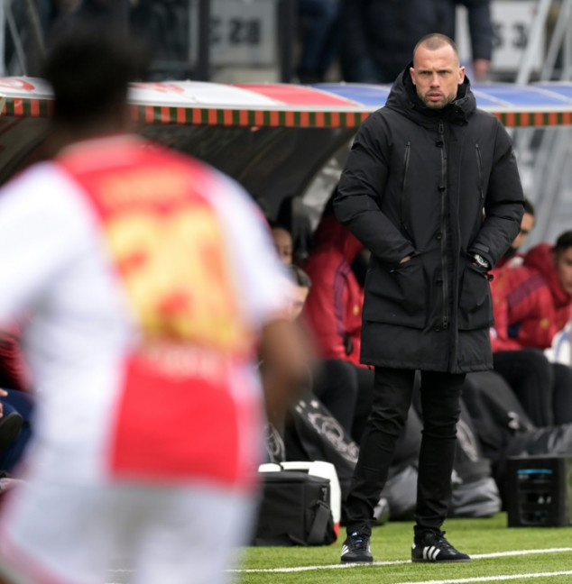 Heitinga's Ajax caretaker job extended to end of season