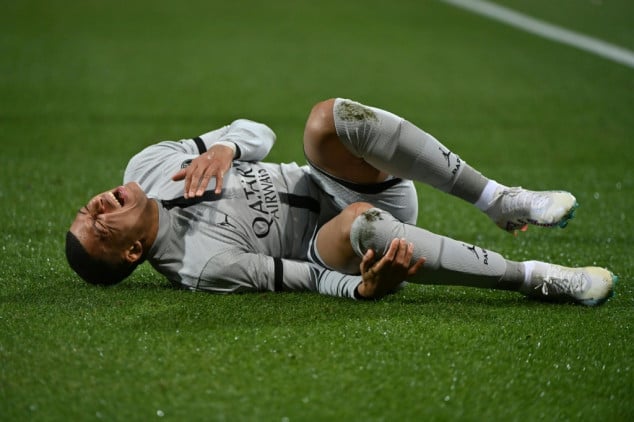 PSG lose injured Mbappe for first leg of Bayern Champions League tie