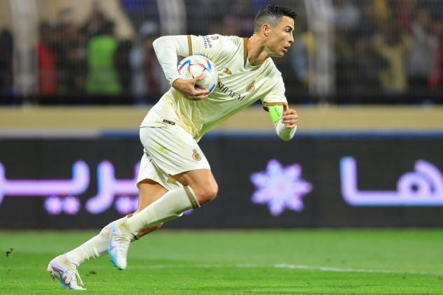 Cristiano Ronaldo marca de penal su primer gol con el Al Nassr