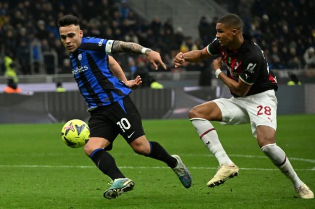 Italie: Naples déroule, l'Inter s'installe derrière en remportant le derby