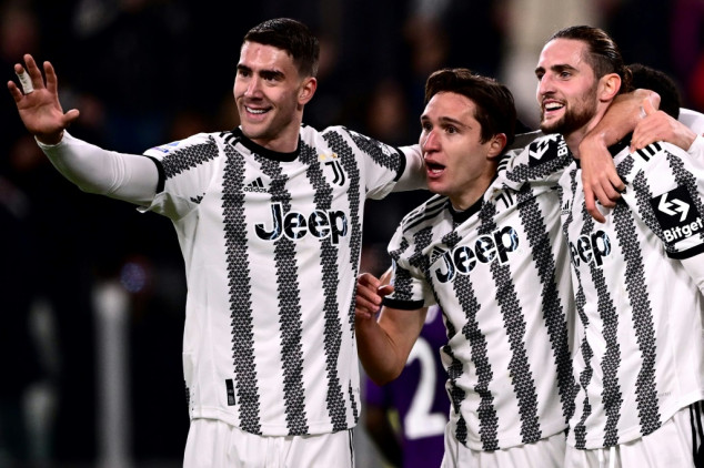 Rabiot downs Fiorentina as Juventus survive late scare