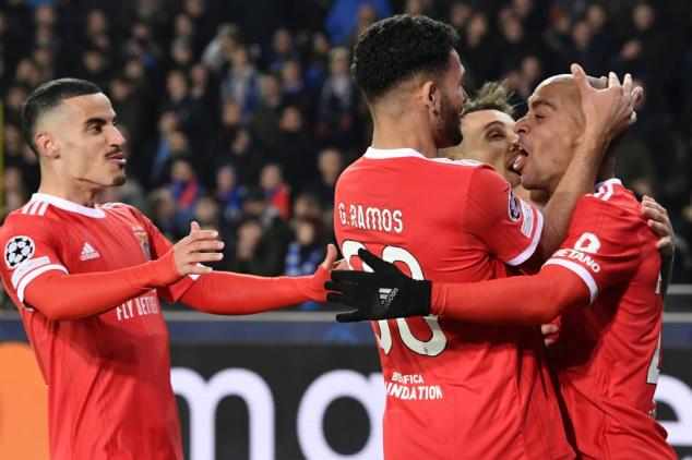 Dortmund y Benfica toman ventaja en eliminatorias de Champions