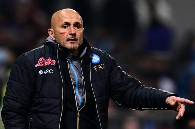 Italie: Naples enchaîne contre Sassuolo (2-0) pour la 1000e de Spalletti