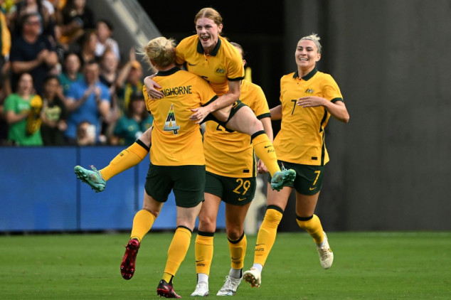 Australian women upset powerhouse Spain in World Cup warm-up
