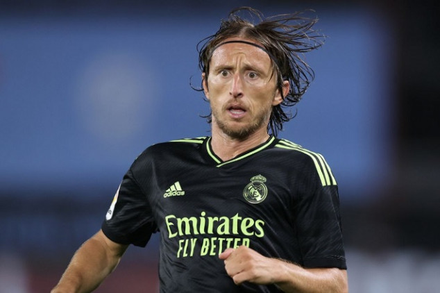 Modric junsure if he will extend stay at R. Madrid