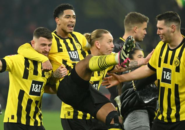 Allemagne: le grand huit du Borussia Dortmund en tête de la Bundesliga
