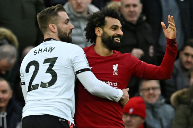 Shaw sorry for 'embarrassing' Man Utd collapse at Liverpool