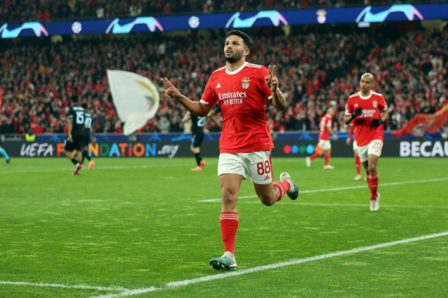 Benfica reach Champions League quarters by thrashing Brugge