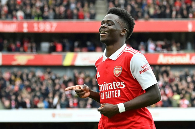 Saka stars as rampant Arsenal move eight points clear