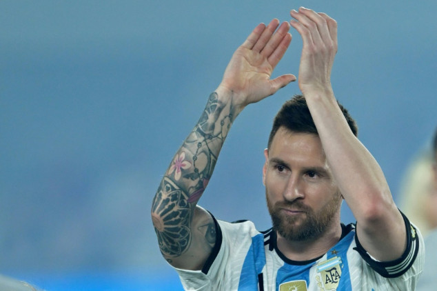 Argentina de Messi enfrenta Curaçao no último amistoso festivo pelo título mundial