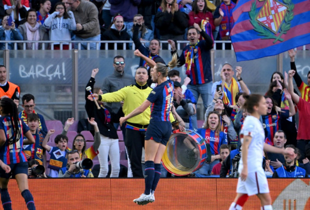 Barca thrash Roma to reach Women's Champions League semis