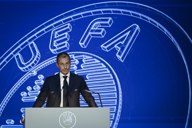 Alexander Ceferin é reeleito presidente da Uefa até 2027