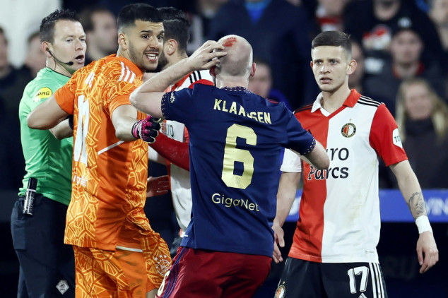 Dutch to probe Feyenoord-Ajax violence