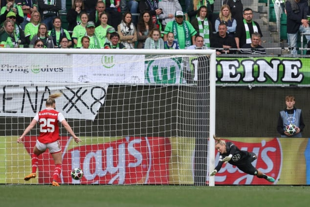 Arsenal battle for Wolfsburg draw in Women's Champions League semi