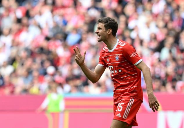 Bayern Múnich cumple ante el colista y recupera el liderato