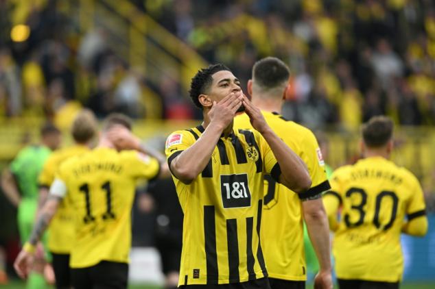Allemagne: Dortmund ne cède rien au Bayern et maintient le suspense pour le titre