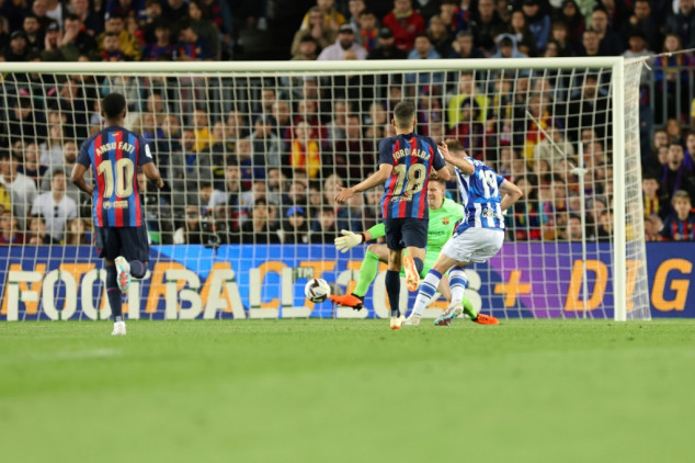 Real Sociedad earn crucial win at champions Barcelona