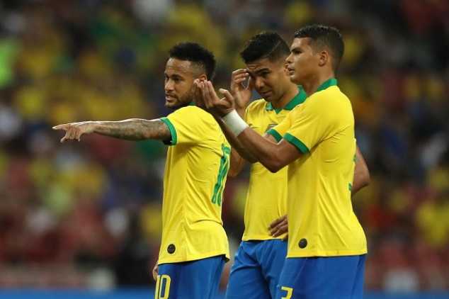 Man Utd ace involved in negotiations for Neymar