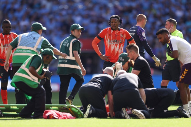 Luton Town captain stretchered out of playoff game