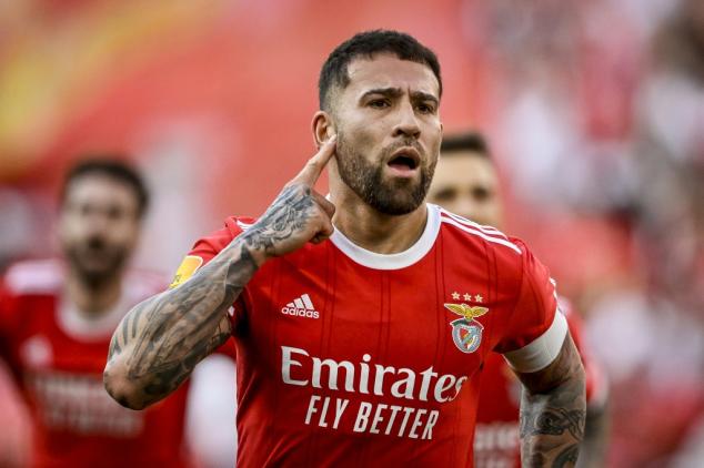 Otamendi renova com Benfica até 2025