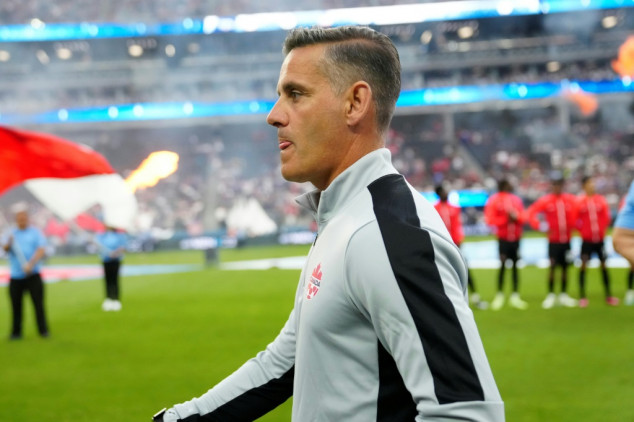 Herdman urges Canada Soccer to 