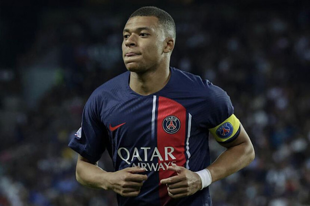 PSG targeting Barca ace as Mbappe replacement