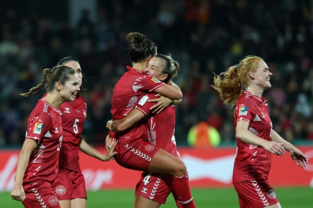Denmark stun China in 90th minute for winning World Cup return