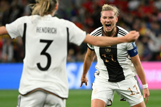 Ruthless Germany hit six, Italy down Argentina late on at World Cup