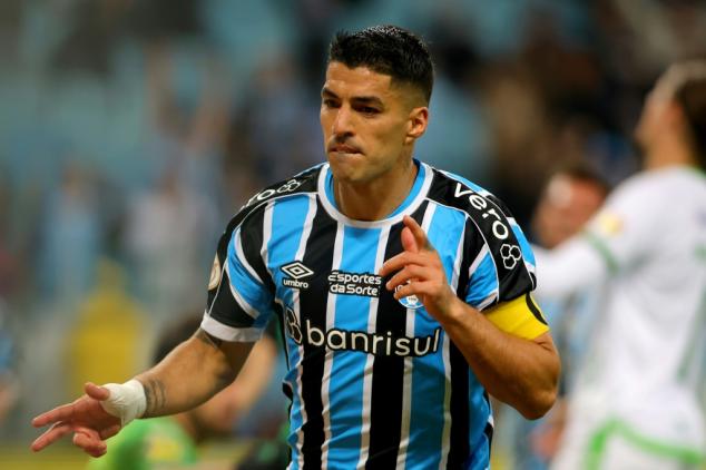 Suárez ficará no Grêmio apesar do interesse do Inter Miami, garante Renato Gaúcho