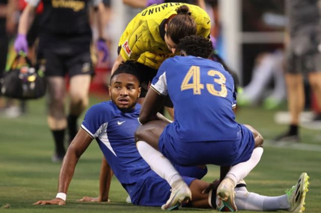 Chelsea star out until December due to knee injury