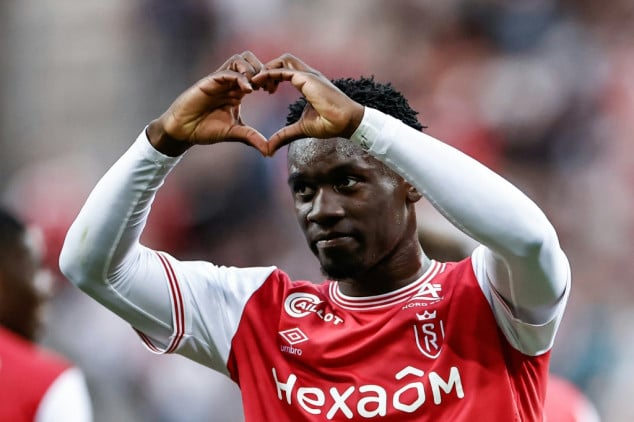 Striker Balogun leaves Arsenal for Monaco