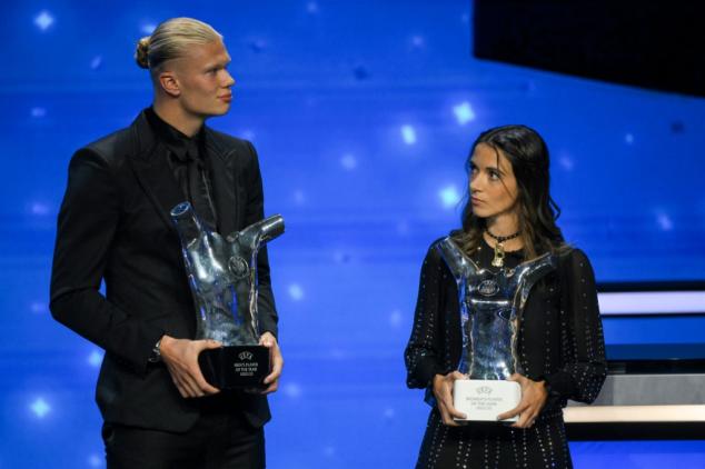 Haaland e espanhola Aitana Bonmatí recebem prêmios de melhores do ano da Uefa