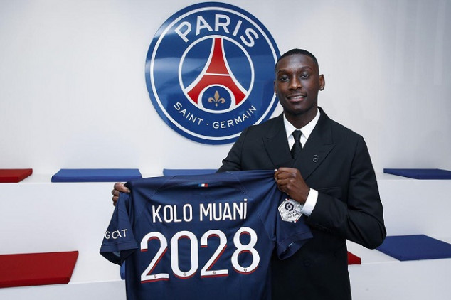 Kolo Muani joins PSG in hectic Deadline Day deal