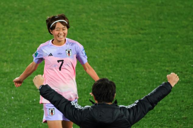 Women's Golden Boot winner Miyazawa joins Manchester United