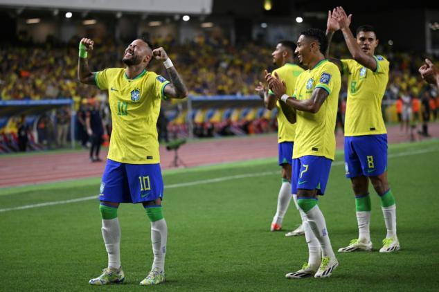 Brasil de Diniz estreia com goleada sobre a Bolívia (5-1) e Neymar superando recorde de Pelé