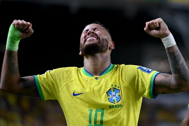 WATCH: Neymar nearly scored sensational solo goal