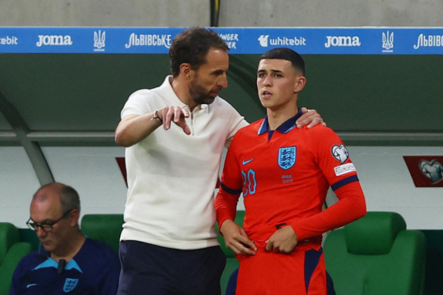 Southgate explains why Foden isn't a midfielder