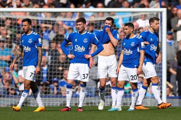 Everton owner confirms team sale