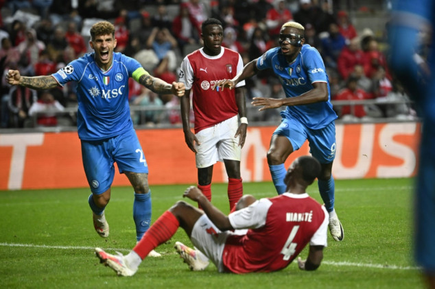 Napoli squeeze past Braga after late own goal drama