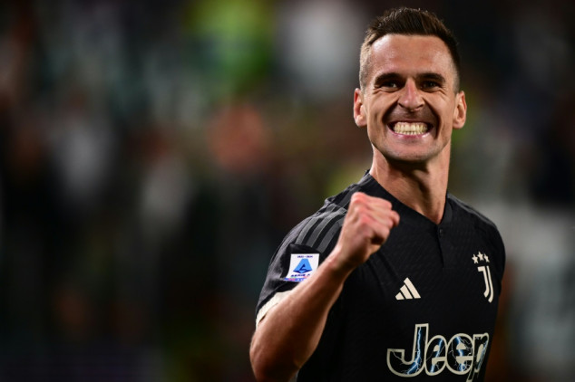 Milik helps Juventus down Lecce