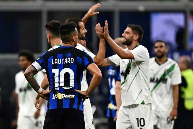 Frenazo del líder Inter con su primera derrota, el Milan le alcanza