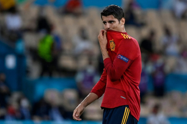 Morata jeered as wasteful Spain frustrated by Sweden
